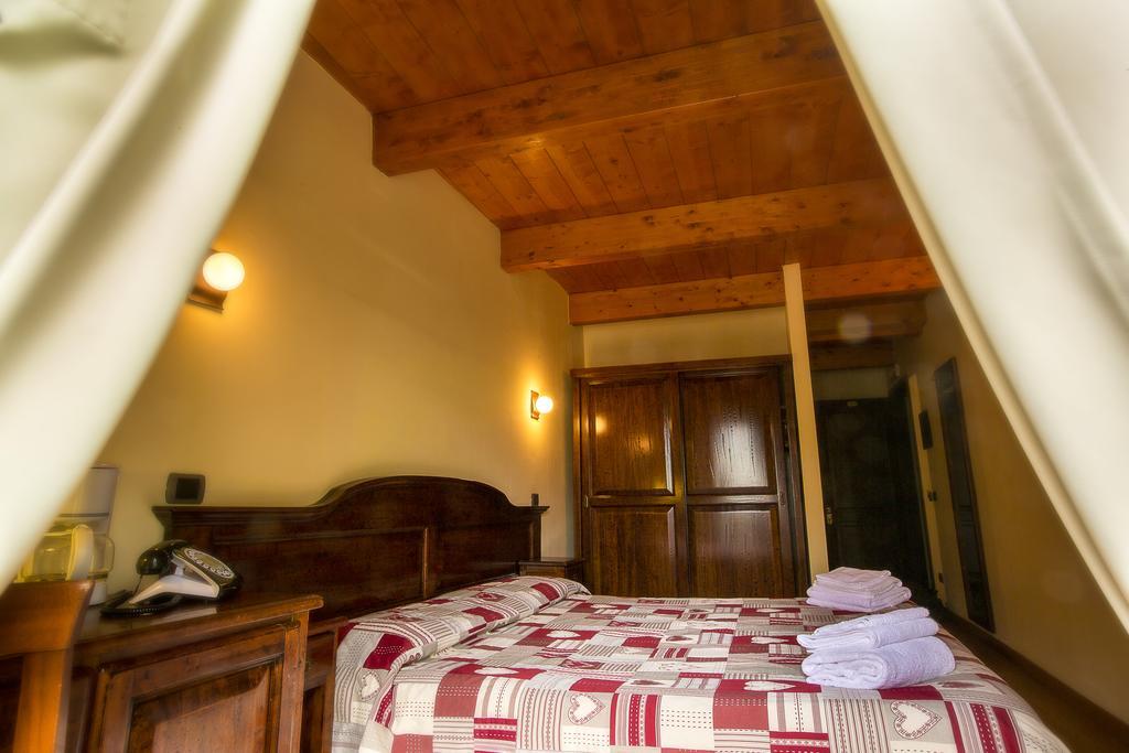 Hotel Chez Toi Oulx Extérieur photo