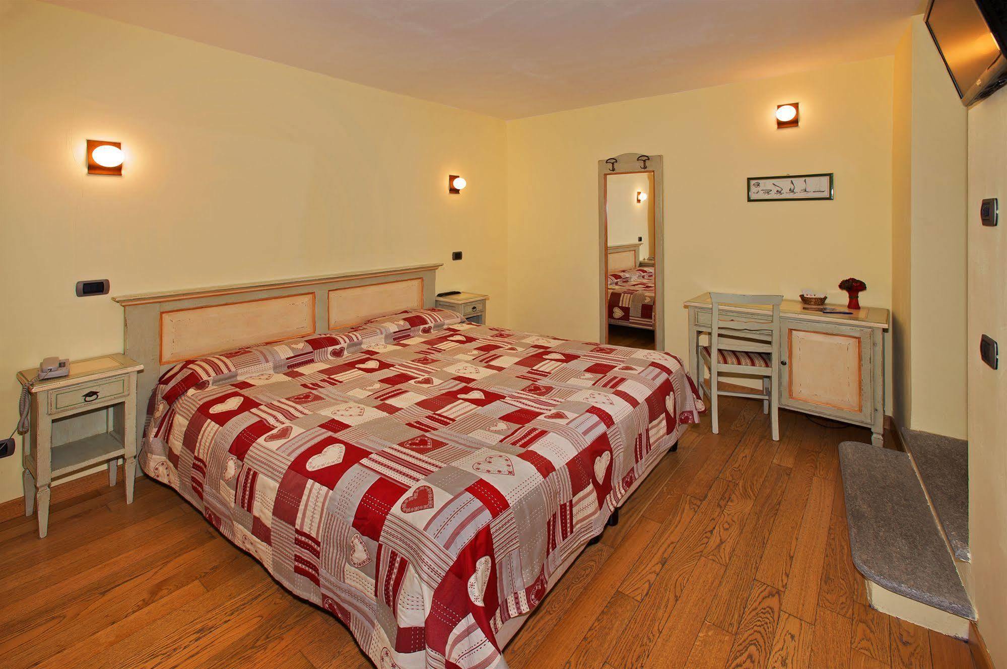 Hotel Chez Toi Oulx Extérieur photo