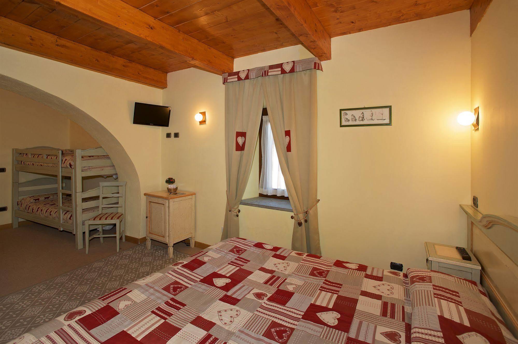 Hotel Chez Toi Oulx Extérieur photo